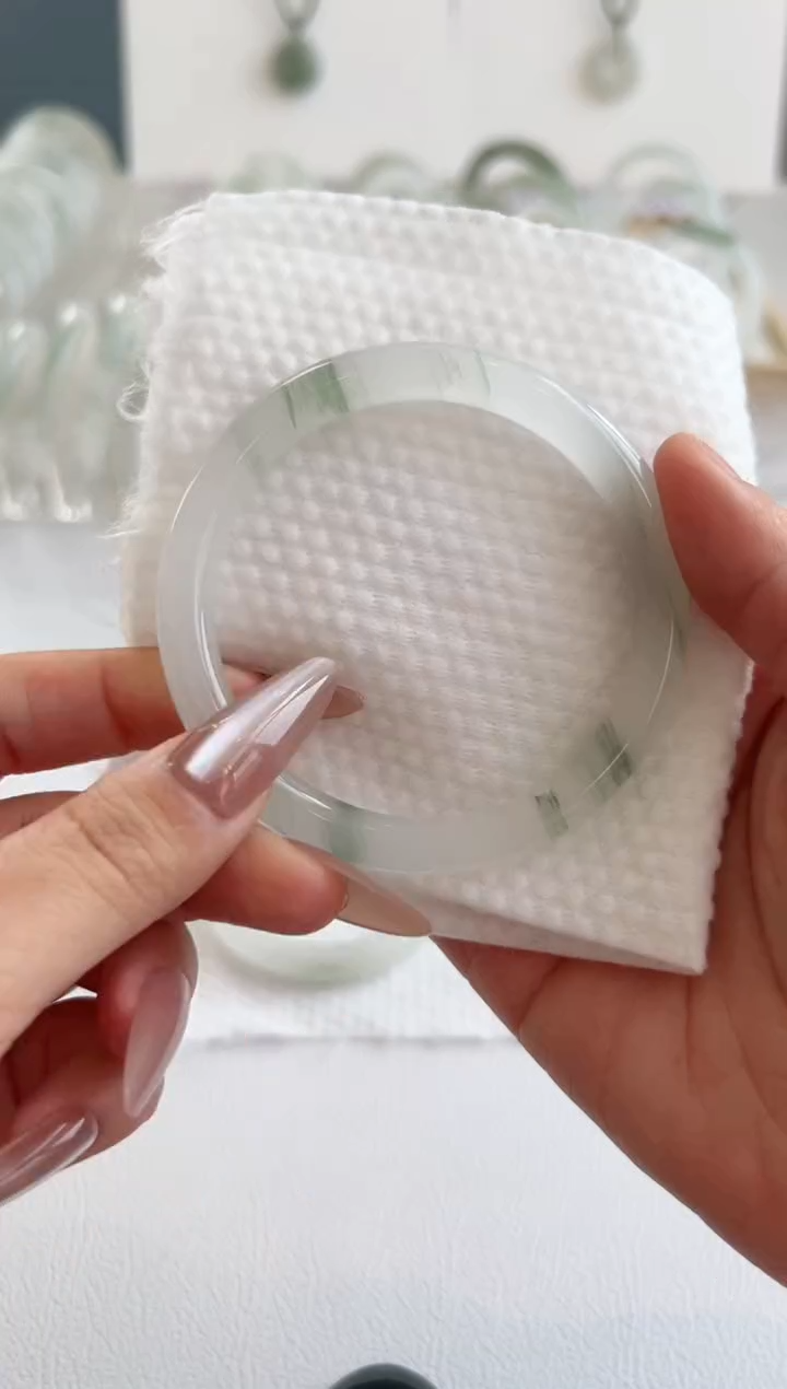 【闪购商品】石英质玉手镯未镶嵌58.6