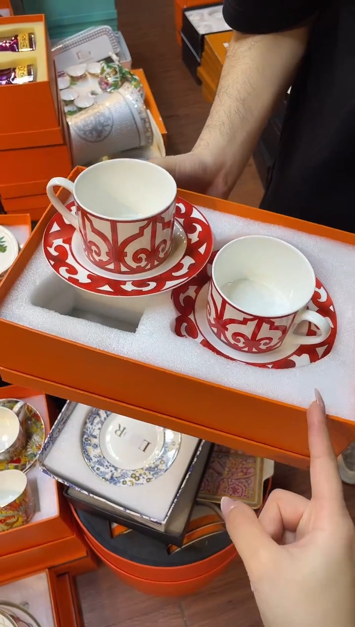 杯鸿辉家品牌瓷器，京东包邮！