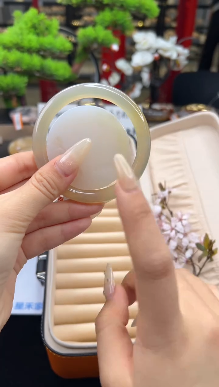 【闪购商品】石英质玉未镶嵌手镯59圈口（赠送镯心）11303