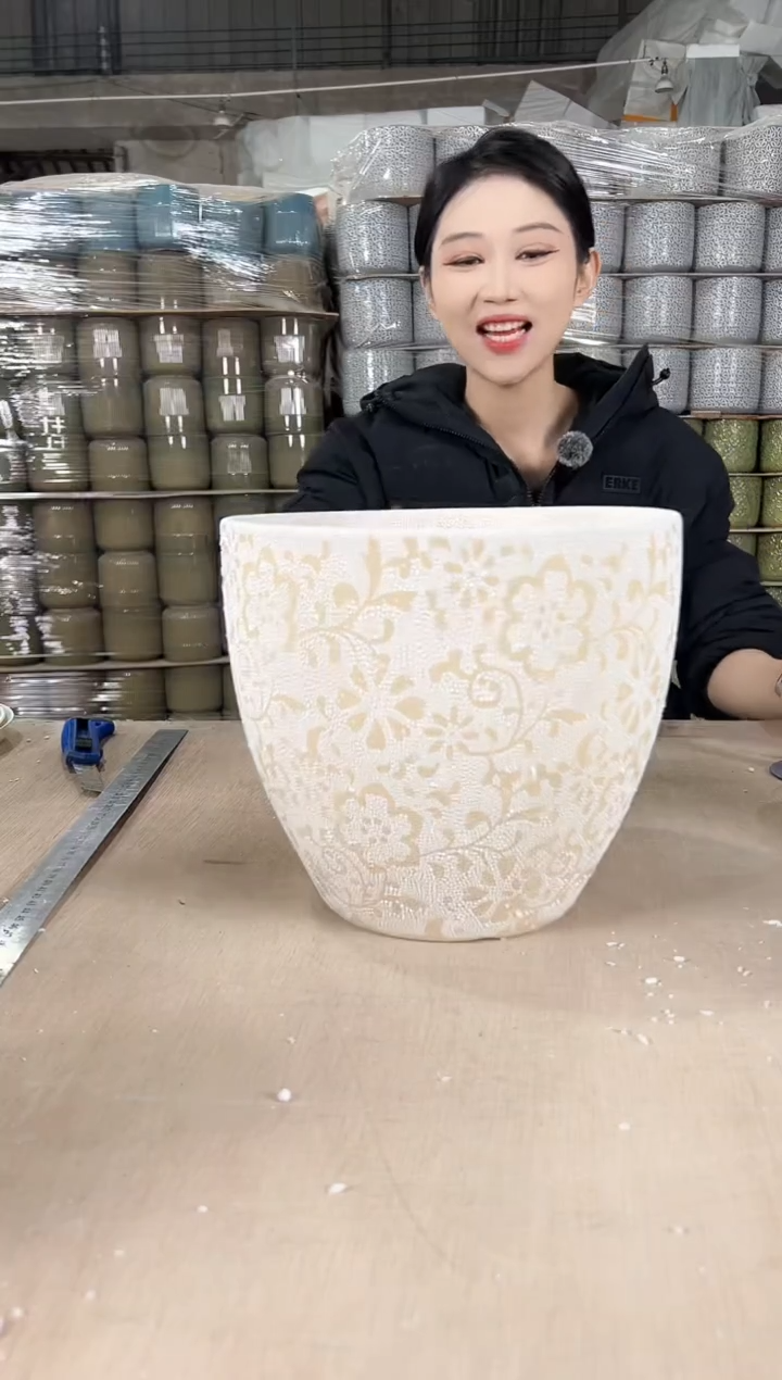 【闪购商品】陶瓷橄榄缩点花大号25x22