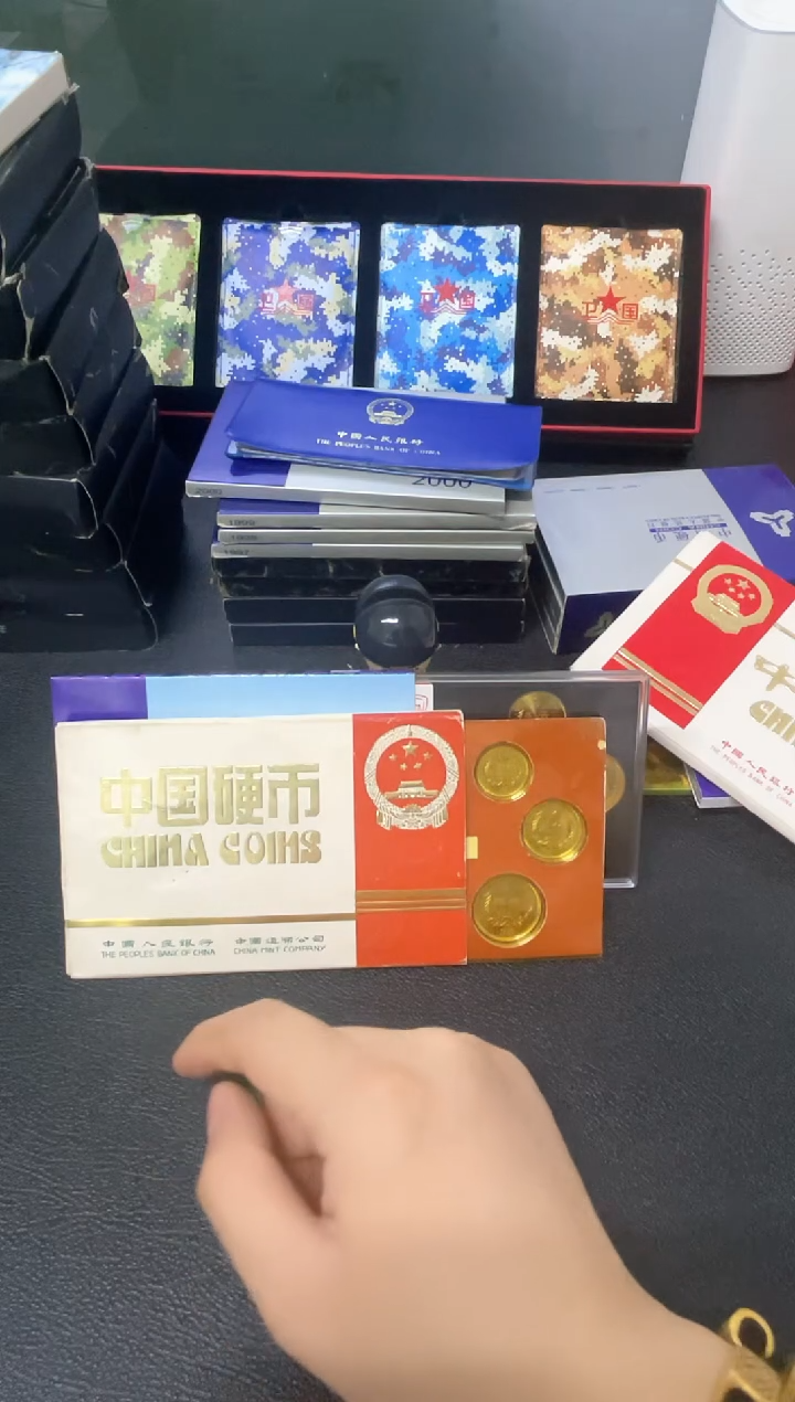 【闪购商品】其他普通金属82长城币精致套装套装