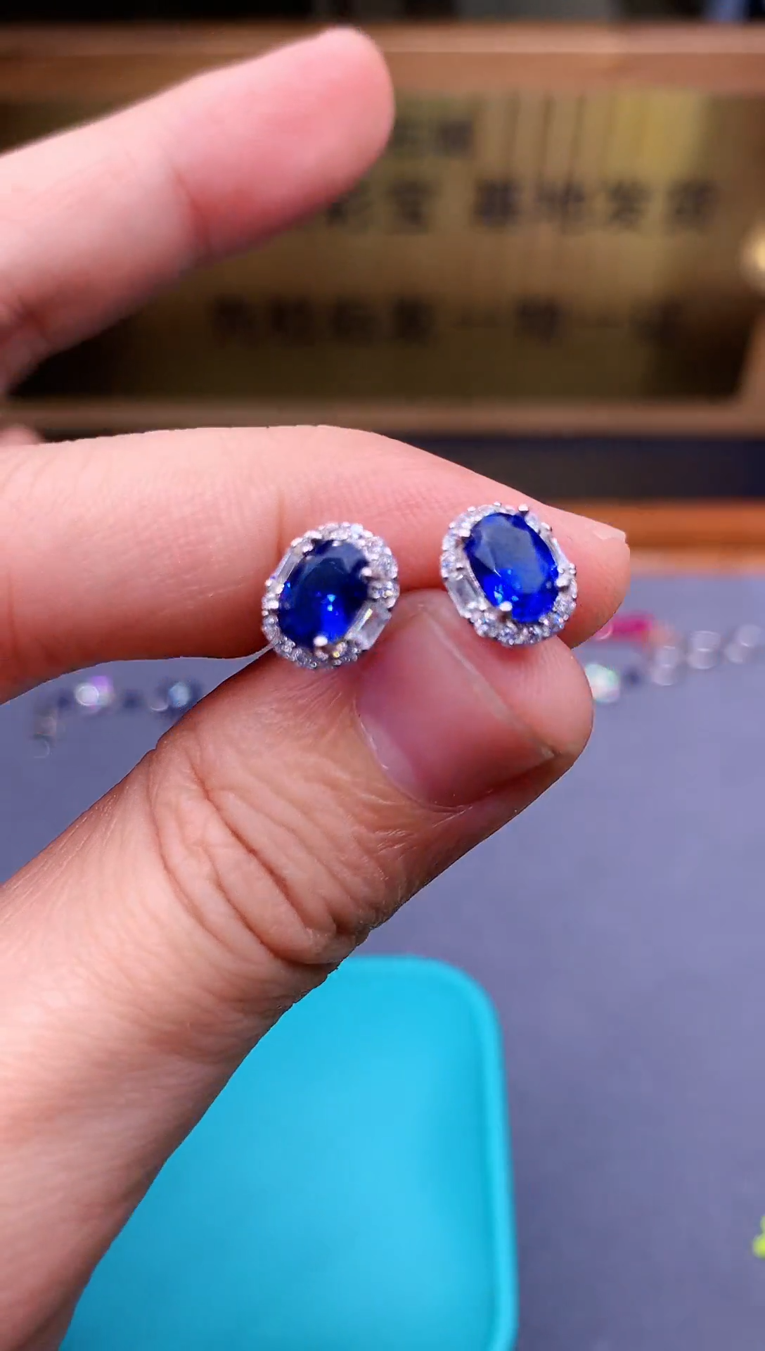 【闪购商品】蓝宝石耳饰银S925镶嵌........