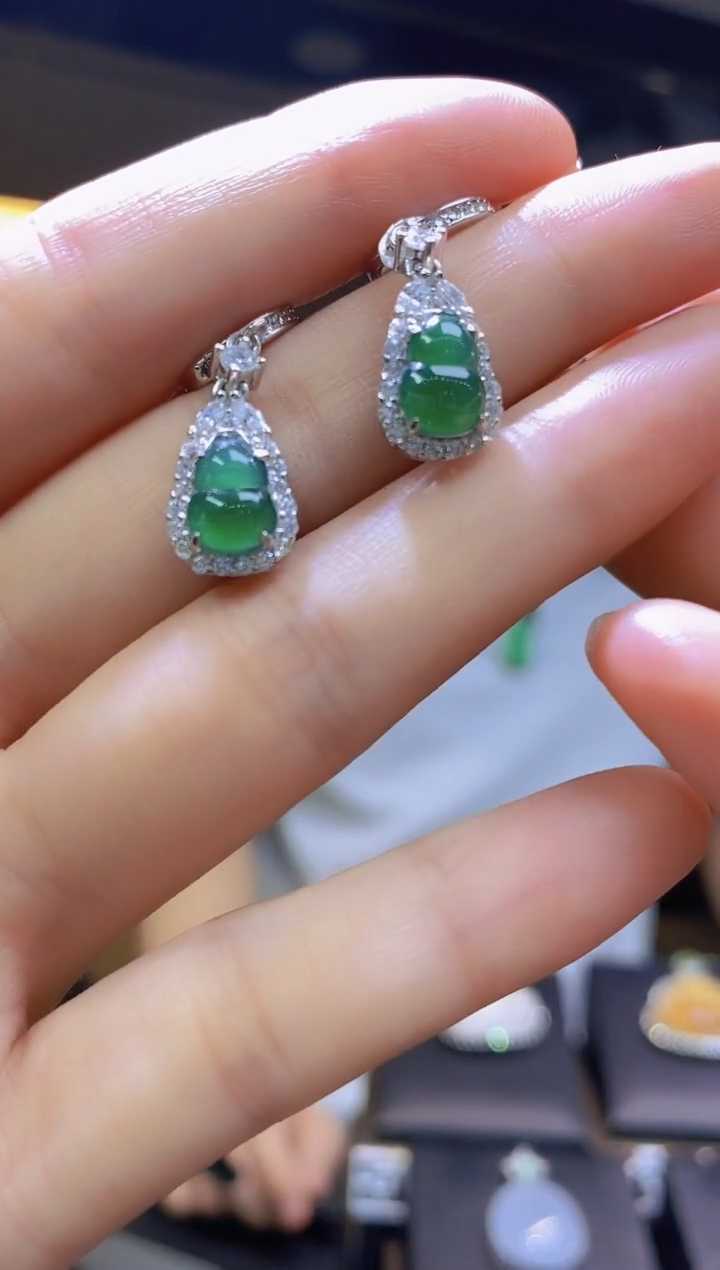 【闪购商品】翡翠耳坠银S925镶嵌002(多样性发货)