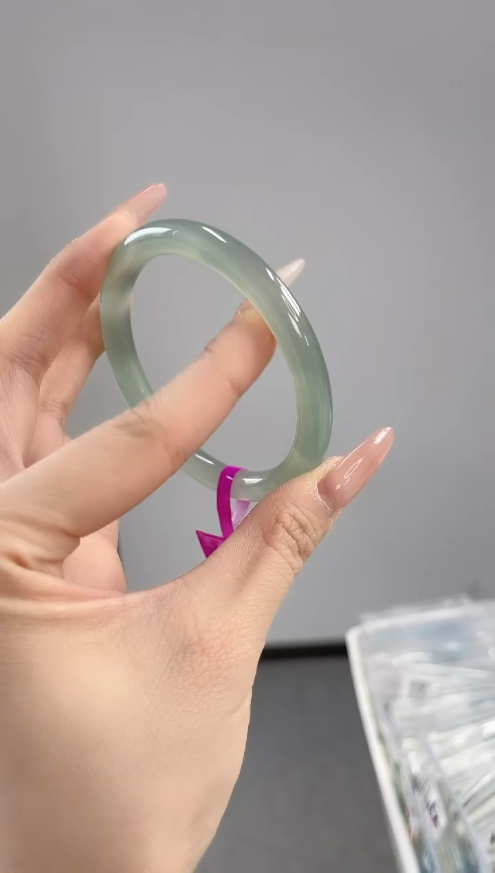 【闪购商品】玛瑙/玉髓手镯未镶嵌57-58圈