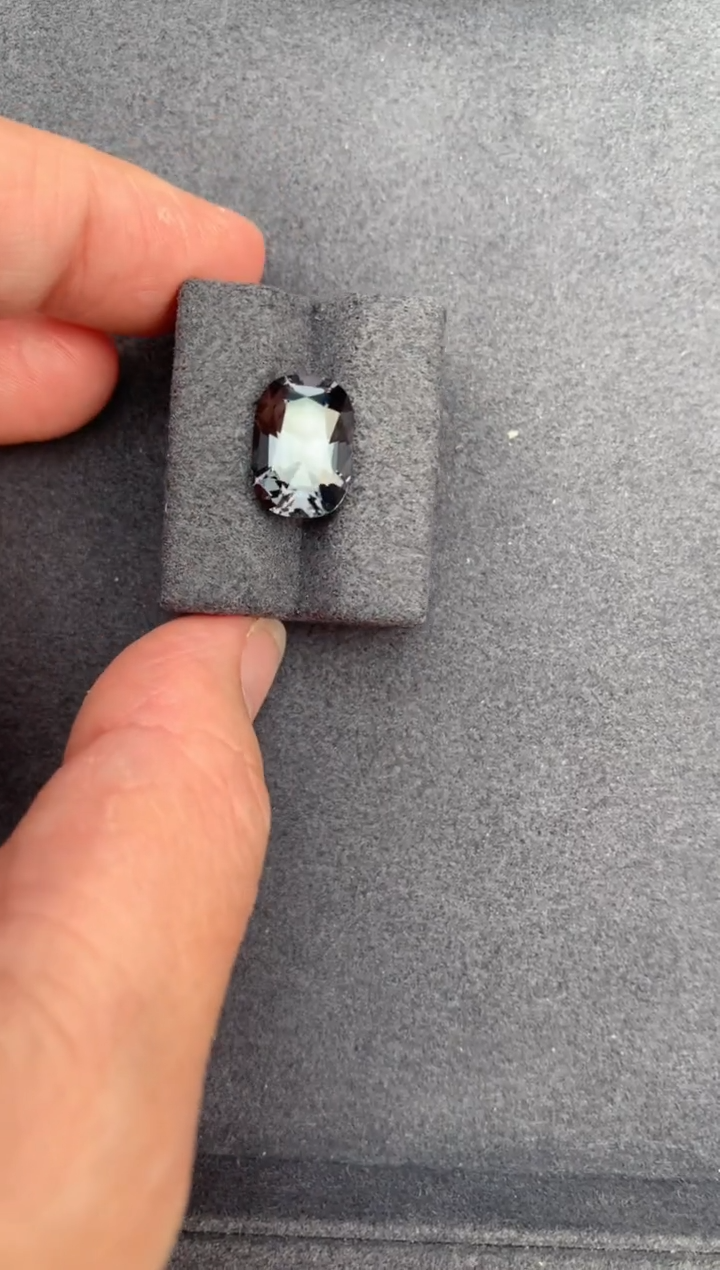 【闪购商品】尖晶石裸石未镶嵌5ct灰尖晶