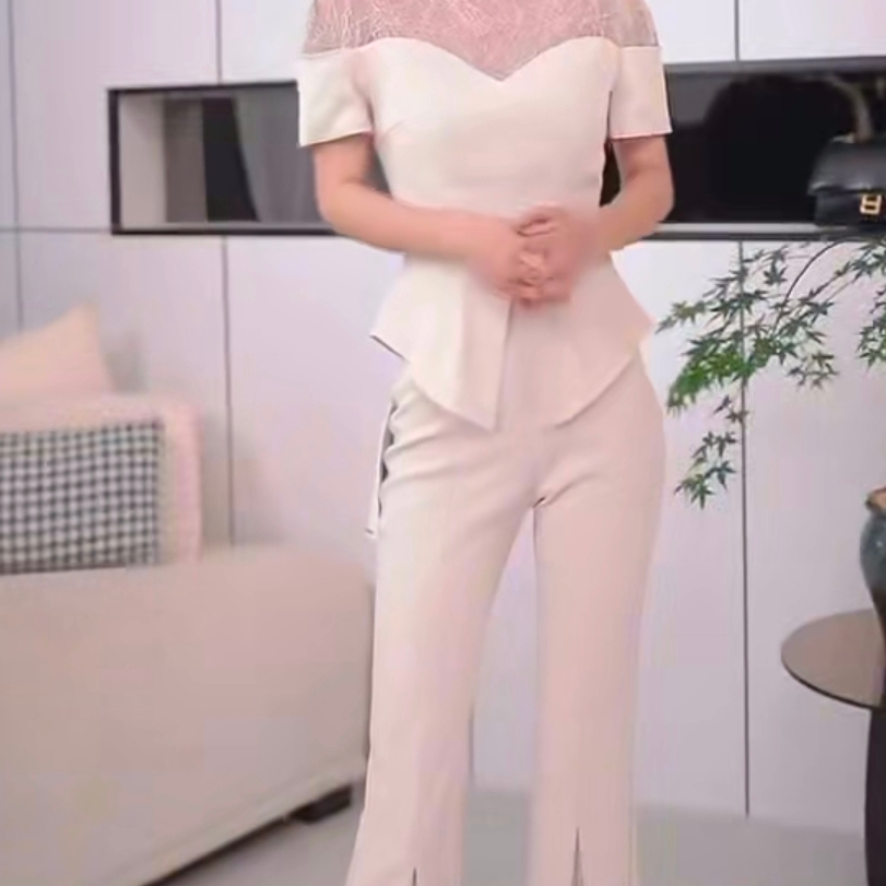 6003-B-7-7-1      夏款时尚高端气质蕾丝上衣喇叭裤女神范两件套