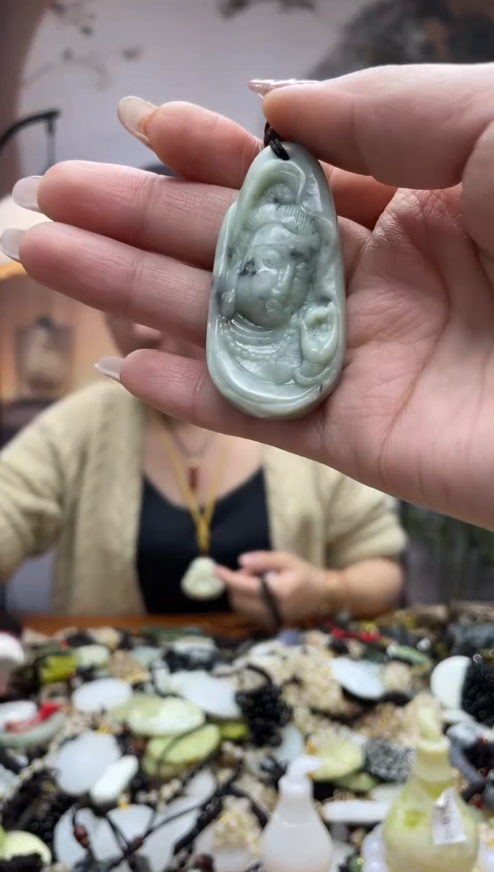 未镶嵌岫玉吊坠·