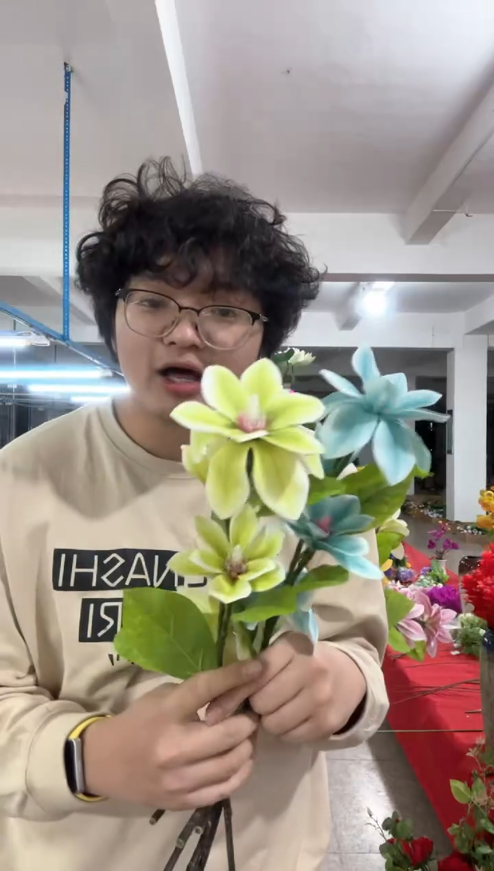 【闪购商品】仿真绿植玉兰花2束