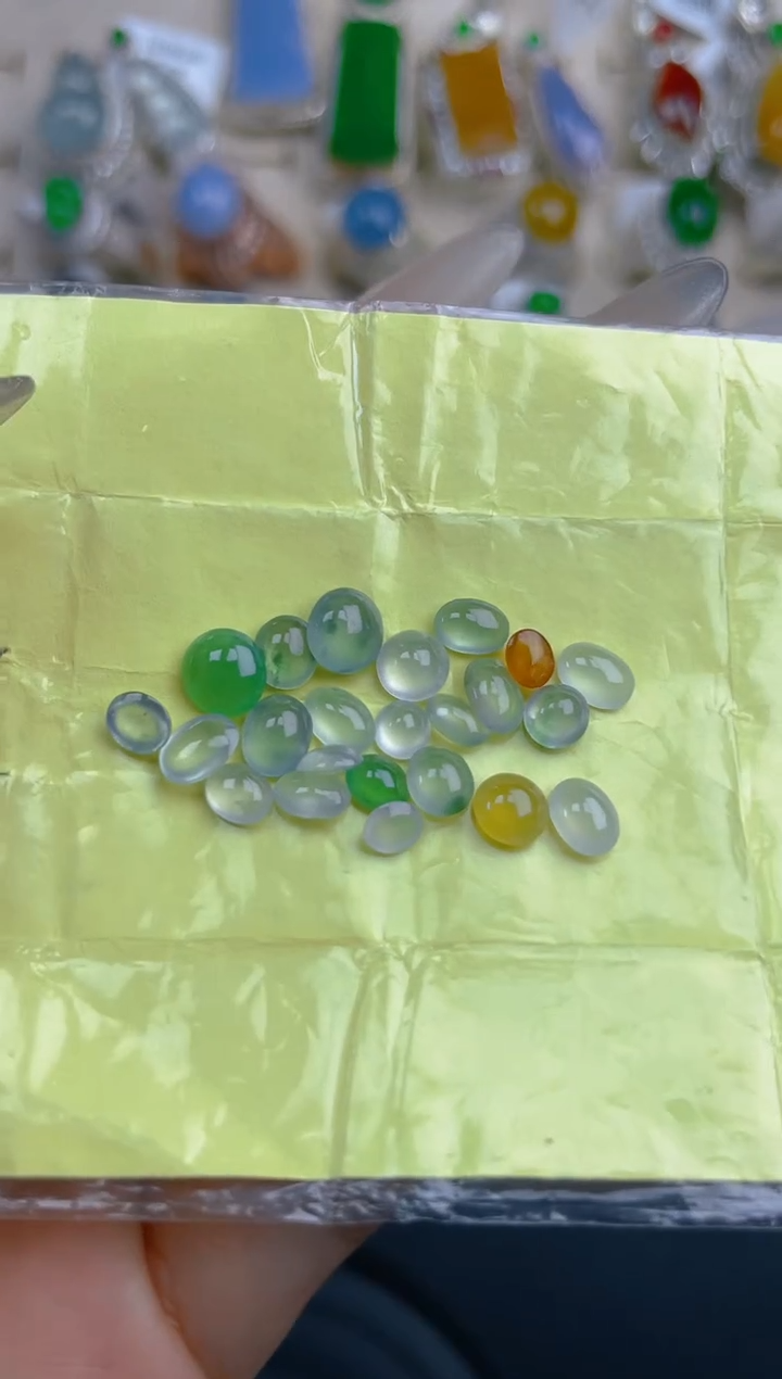 未镶嵌定制翡翠天然翡翠蛋面33