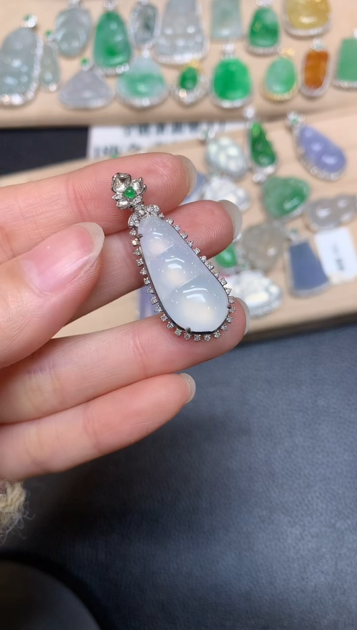 【闪购商品】翡翠颈饰18K金镶嵌【无服务费