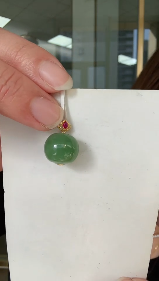 【闪购商品】和田玉吊坠18K金镶嵌吊坠
