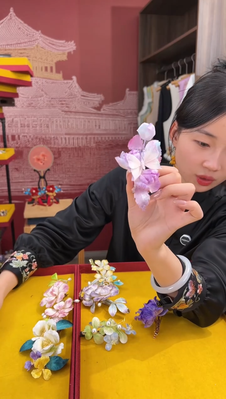 【闪购商品】刺绣非遗绒花（发饰）