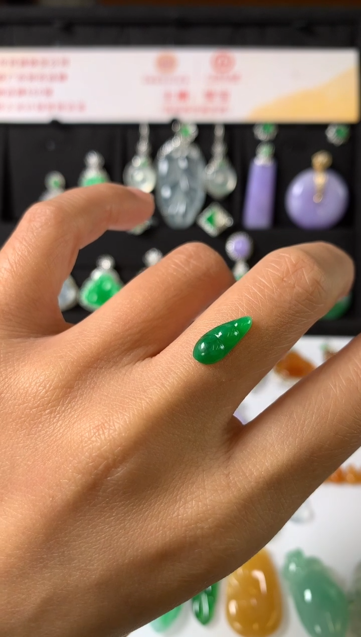 未镶嵌定制翡翠裸石（镶嵌定制）