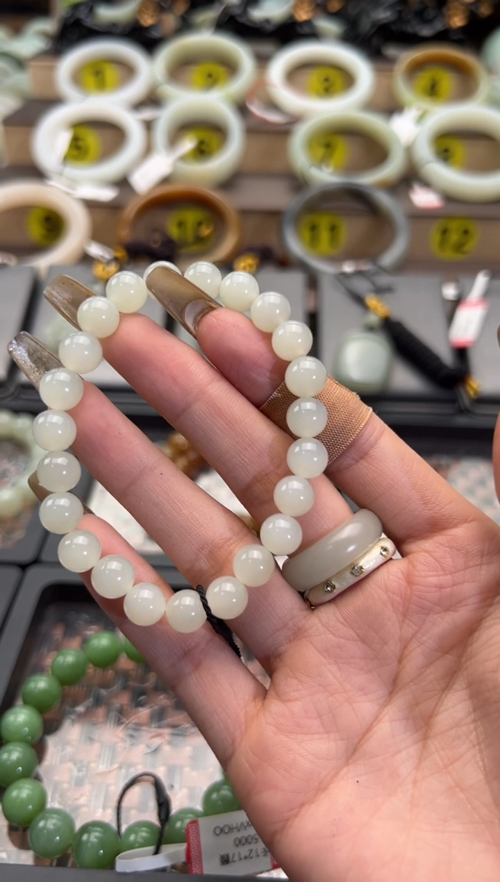 【闪购商品】和田玉手串未镶嵌且末料迪克兰卡8手串