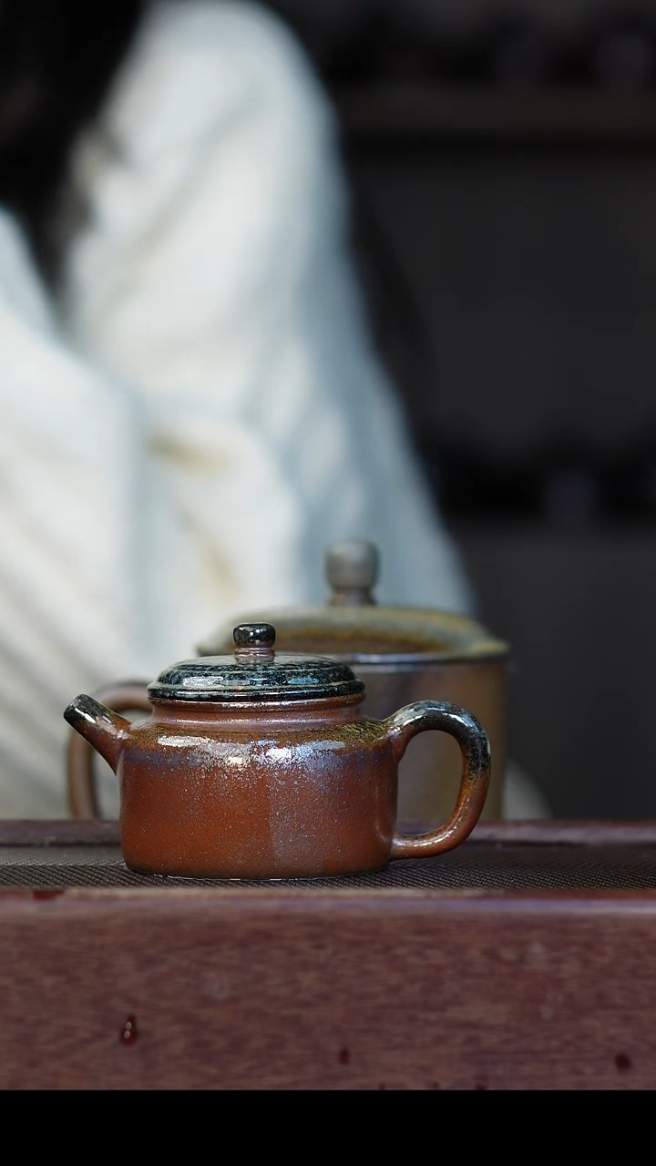 茶壶紫砂刘****生瑕疵柴烧紫砂 德钟100cc