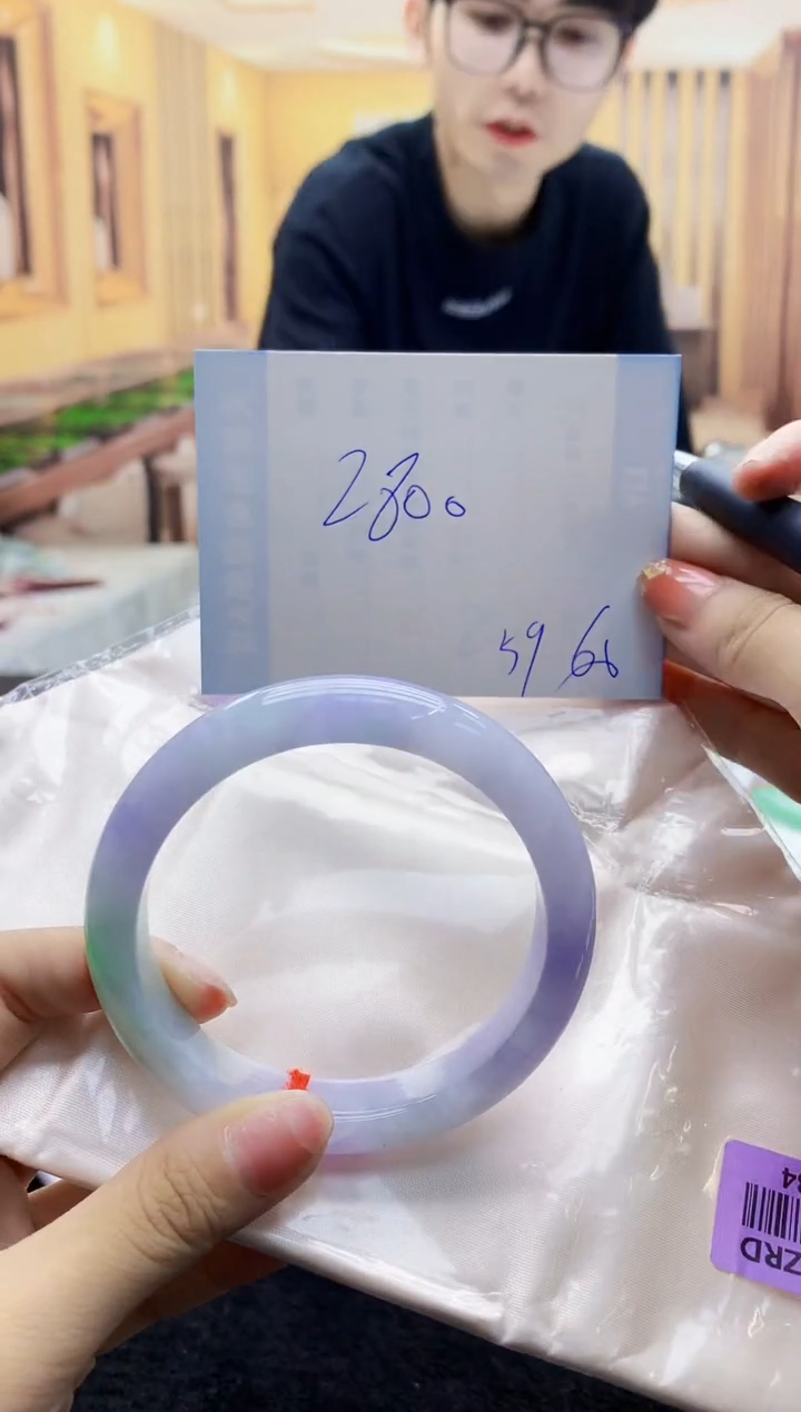 【闪购商品】翡翠手镯未镶嵌      H85-134