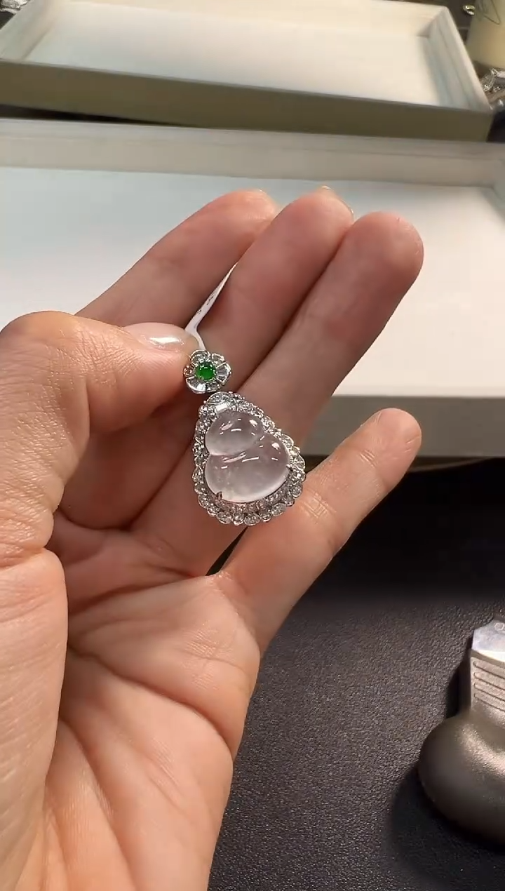 颈饰18K金镶嵌翡翠KGJH1128-036