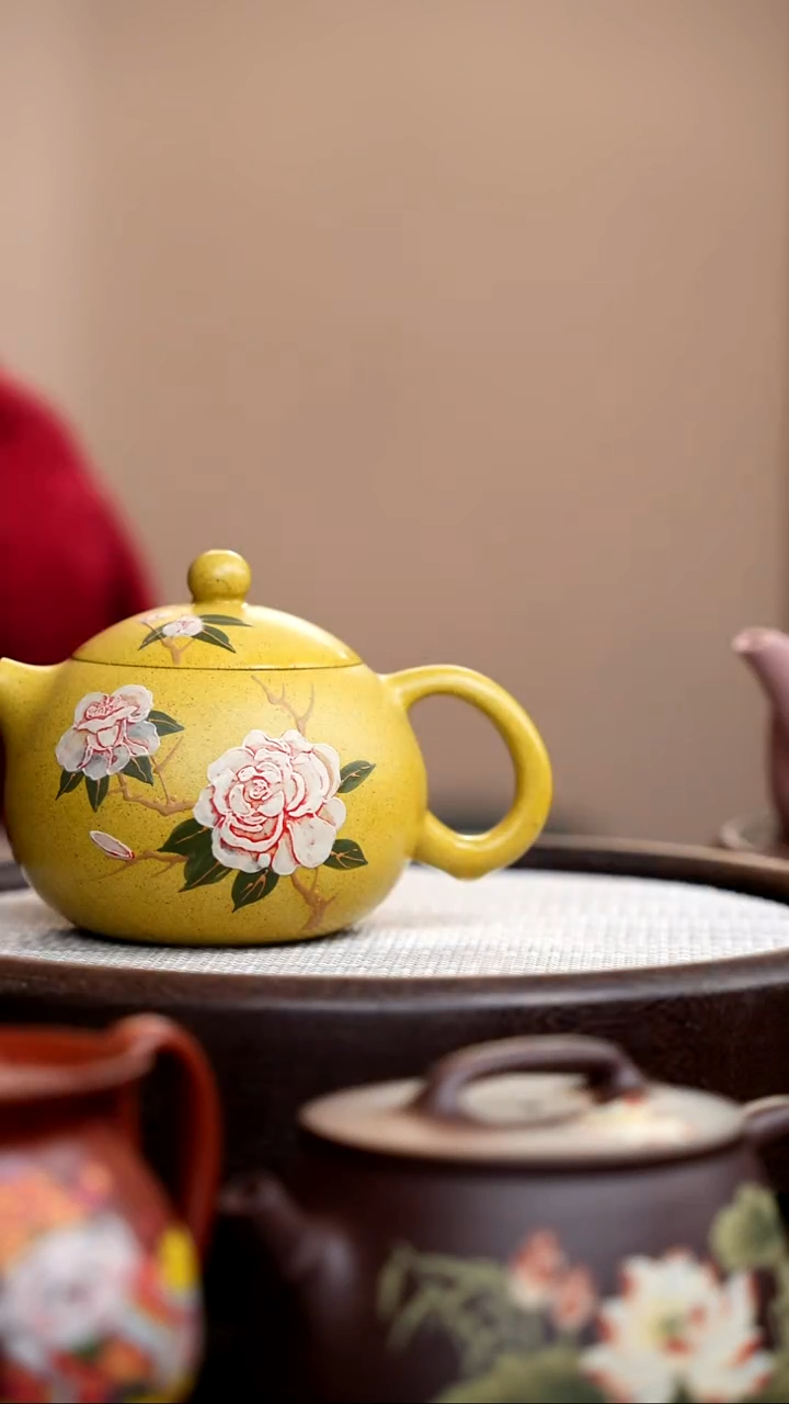 茶壶紫砂冷黄金段西施泥绘牡丹 