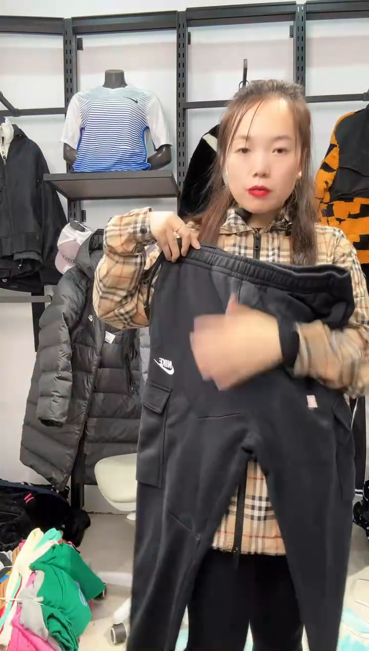 2184 编码  瑕疵直播间过款为准 尺码