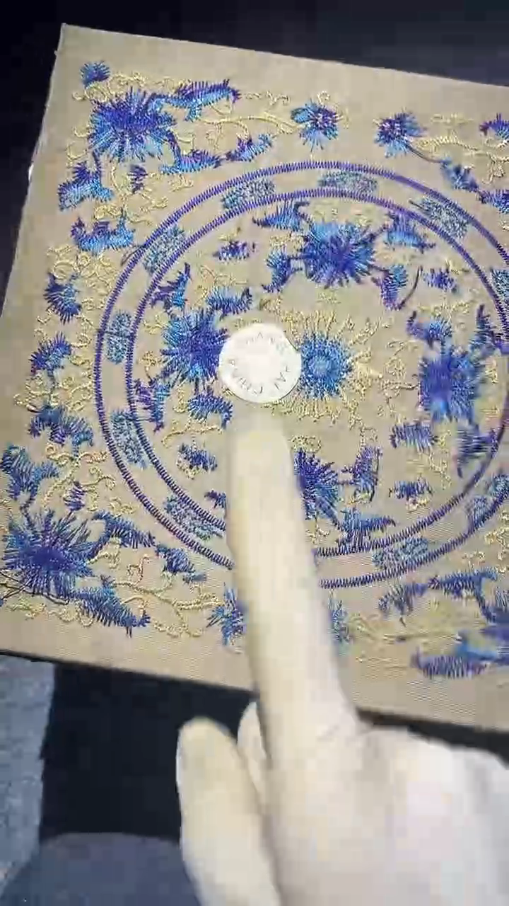 木开蓝花黄色正方刺绣盒子精品复古风