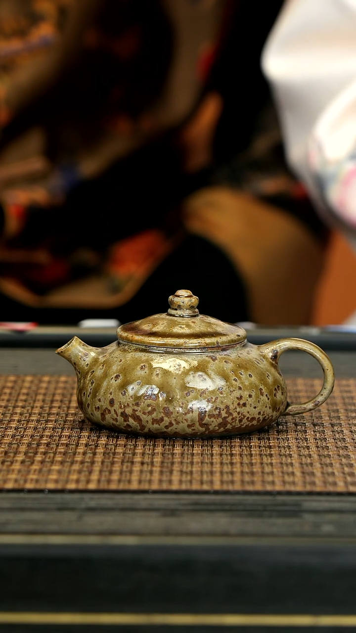 【闪购商品】紫砂茶壶GFY69金丝楠柴烧 寒江