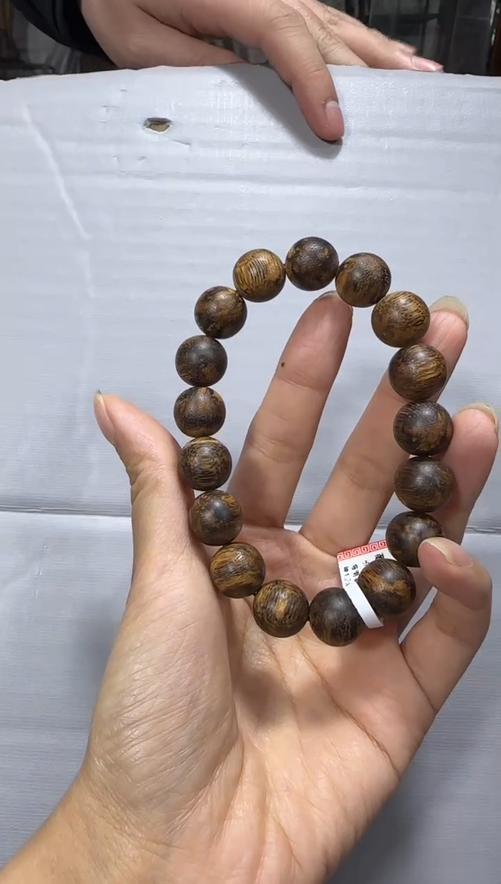 【闪购商品】沉香手串H19奇楠种1.2单圈多样性发货发其一