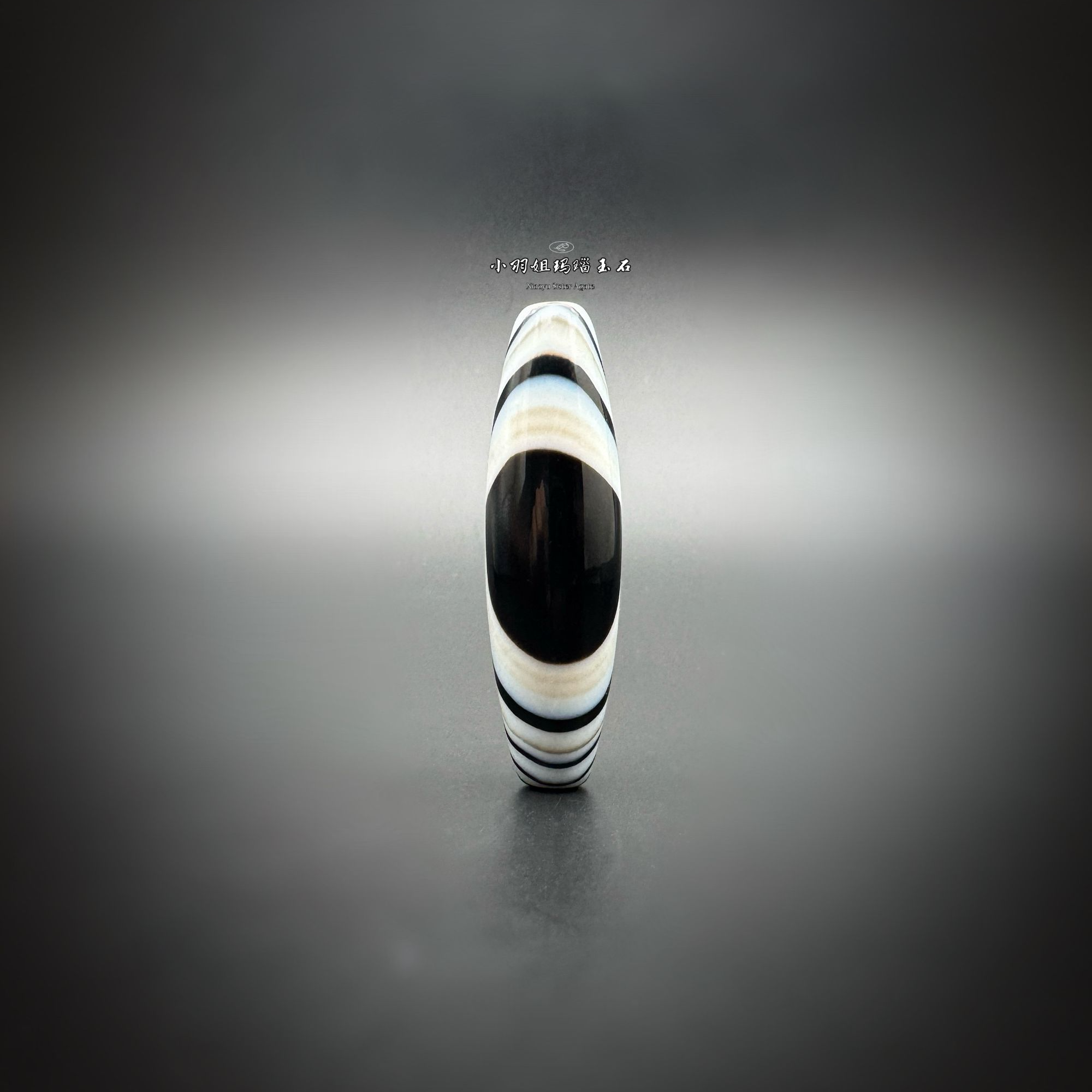 天然缠丝玛瑙一眼纹瓷白线金黄靠山纹