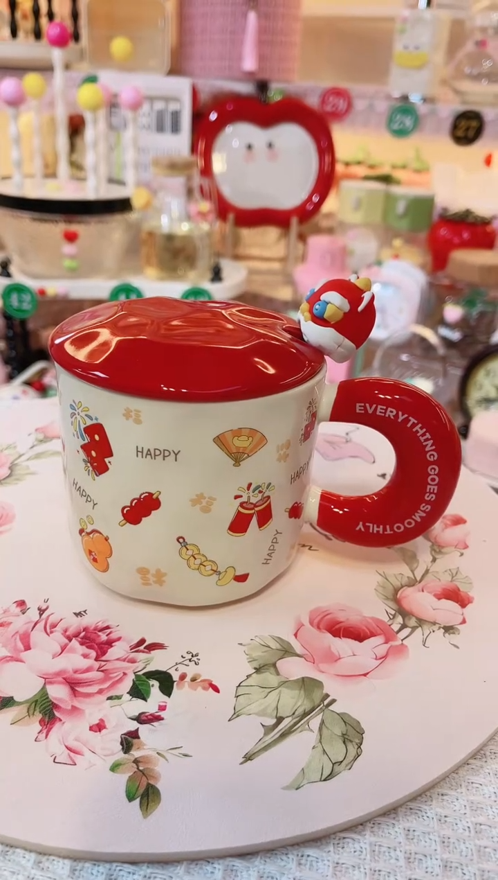 【闪购商品】摆件醒狮陶瓷杯品质好，发货快，放心拍