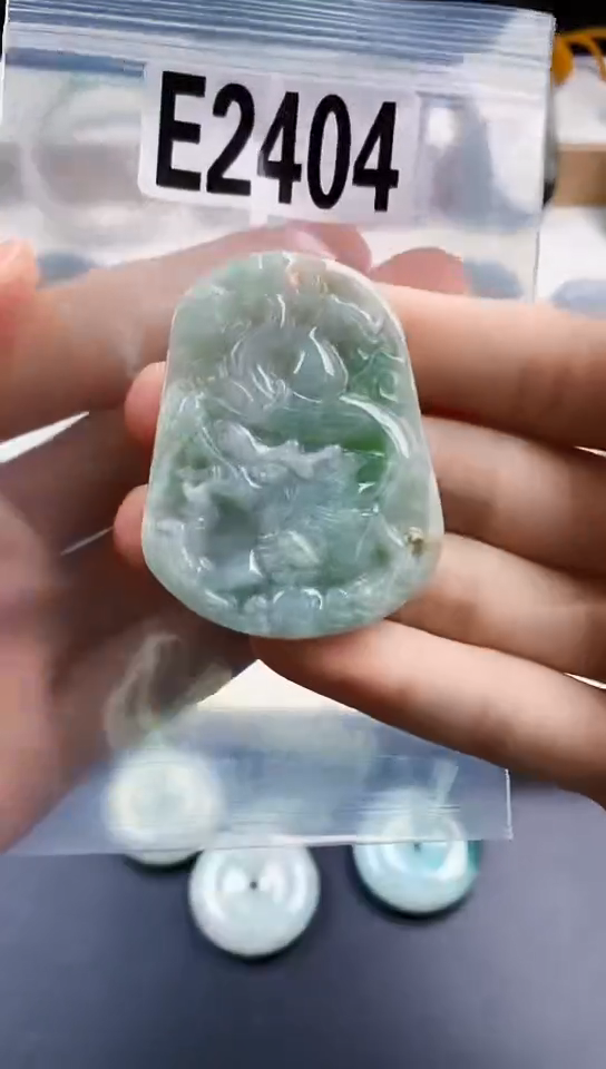 颈饰未镶嵌翡翠天然翡翠吊坠挂件