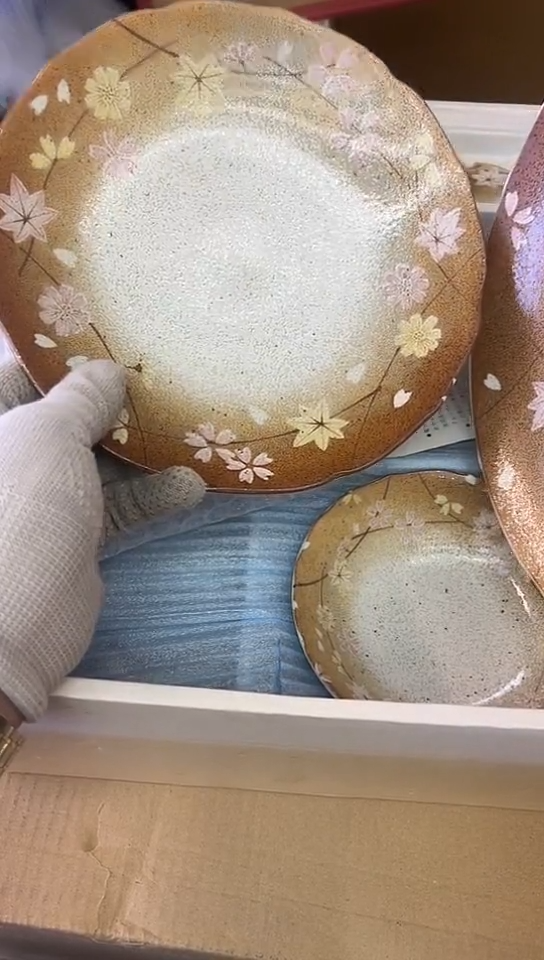 【闪购商品】中古回流瓷器好看，谨慎参拍