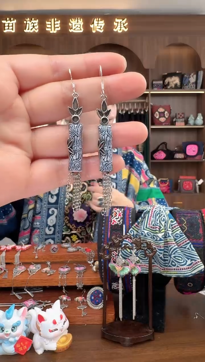 【闪购商品】织绣扶光苗绣传承158