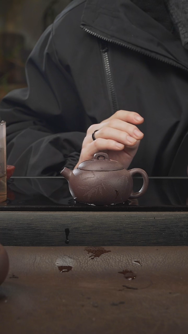 茶壶紫砂微瑕巨轮，紫泥，微瑕，100cc