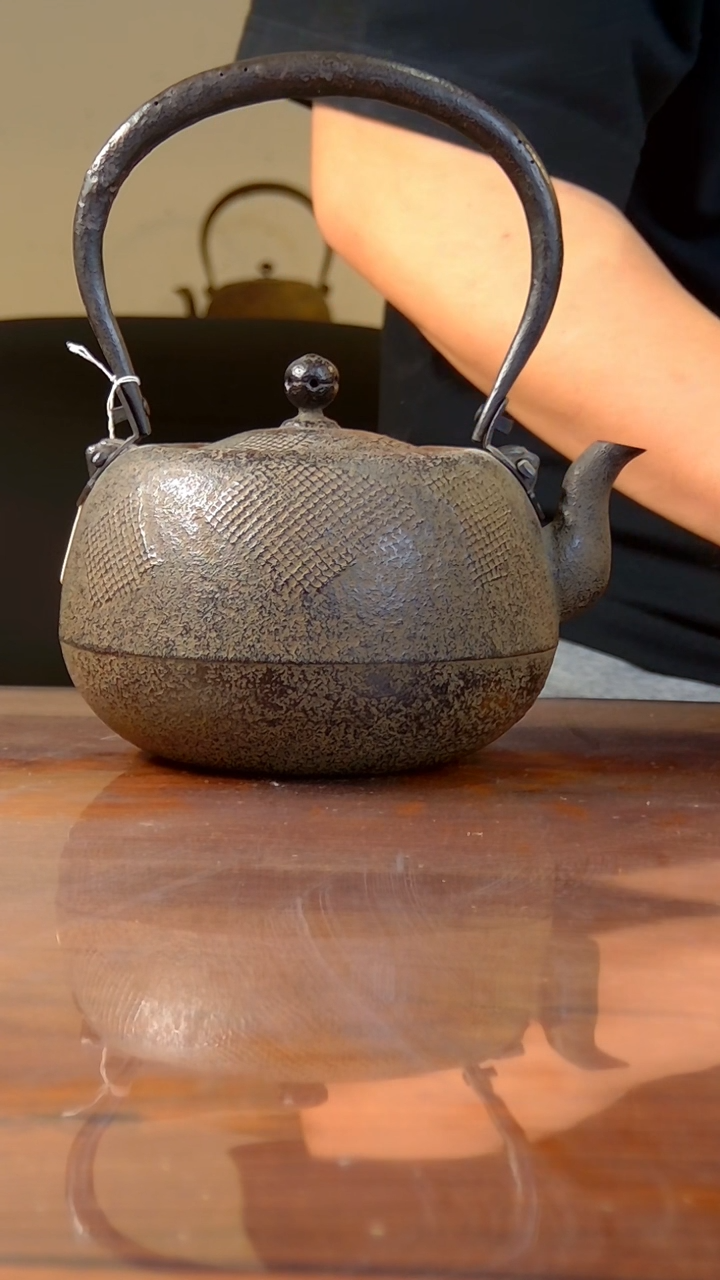 日本忠兵卫做铸铁水壶