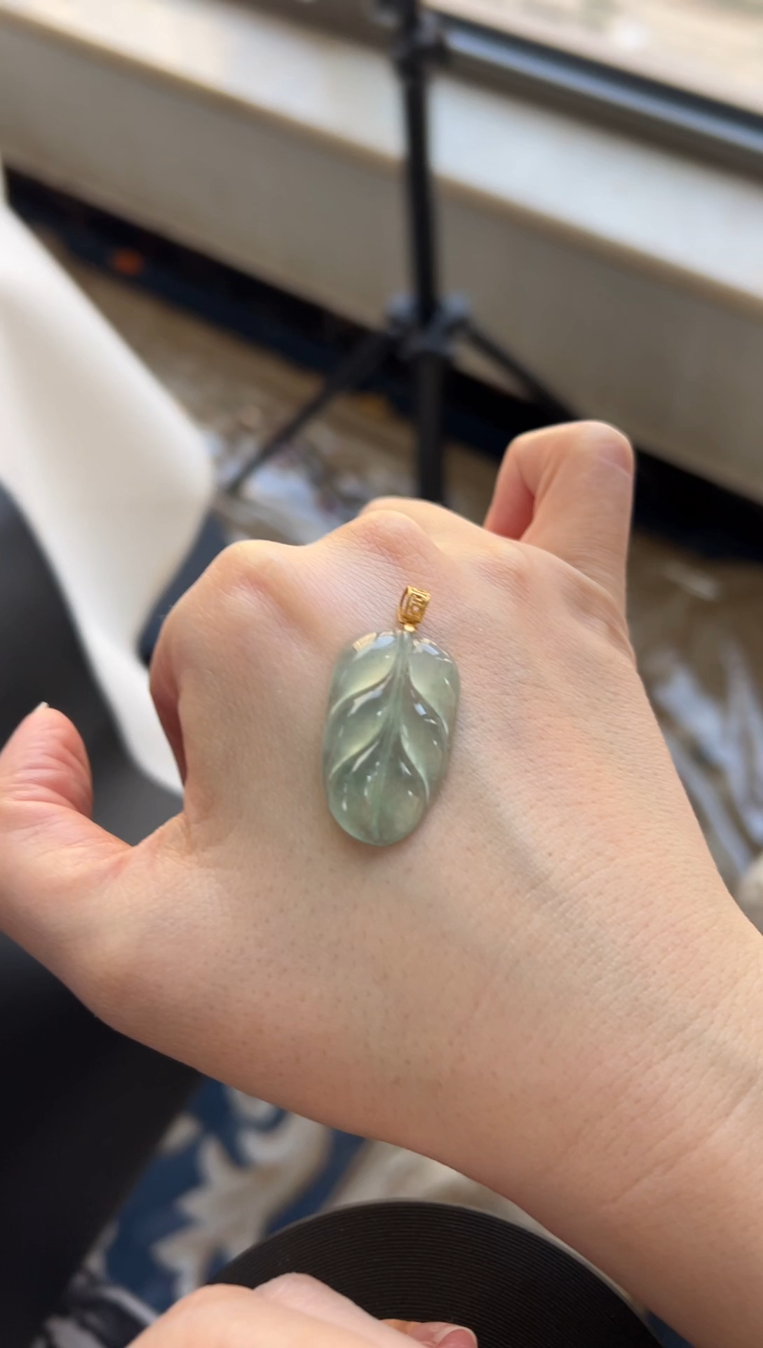 【闪购商品】翡翠颈饰18K金镶嵌叶子