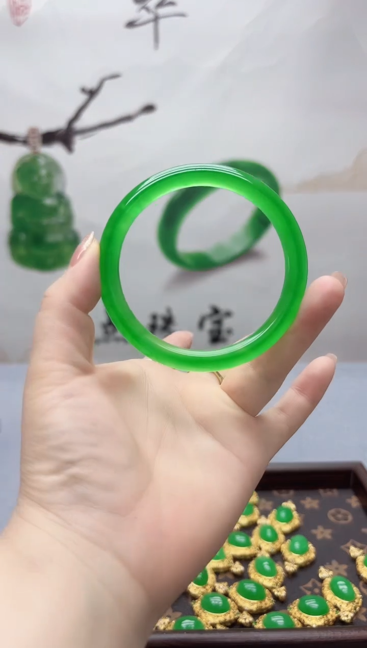 高货满绿叮当手镯（客服备注圈口）