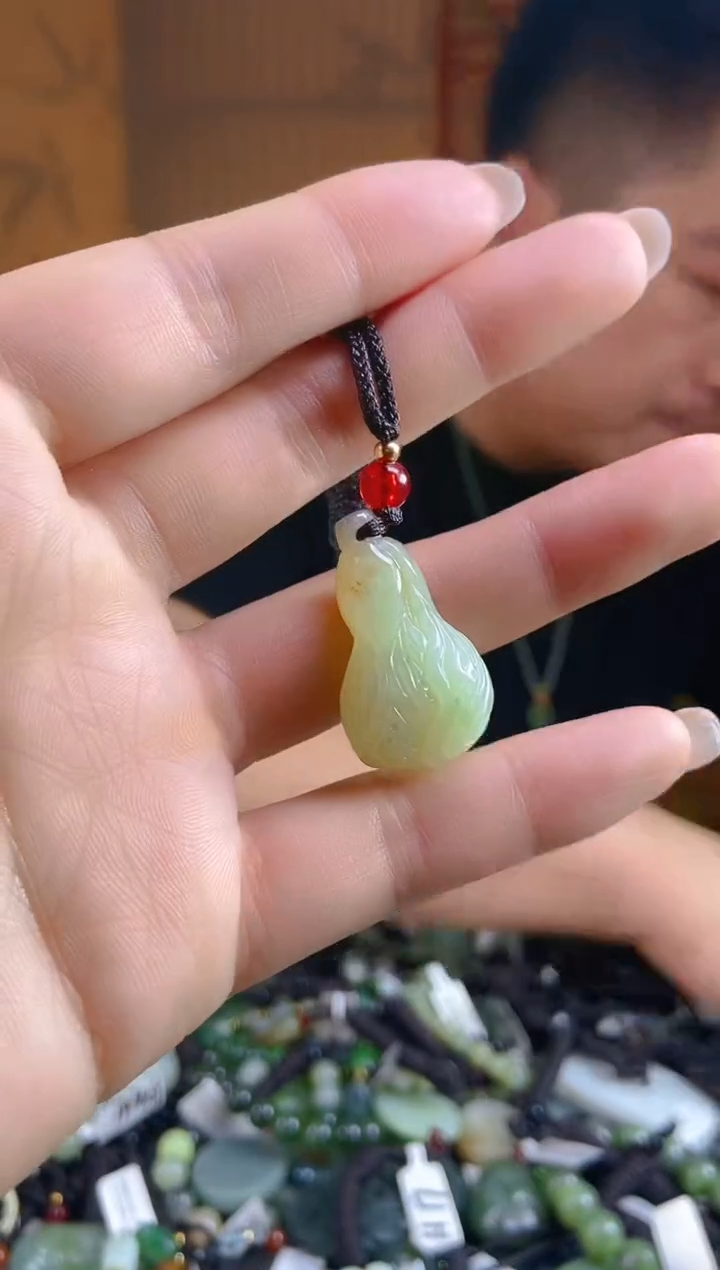 和田玉未镶嵌颈饰多样性发货，拍一发一