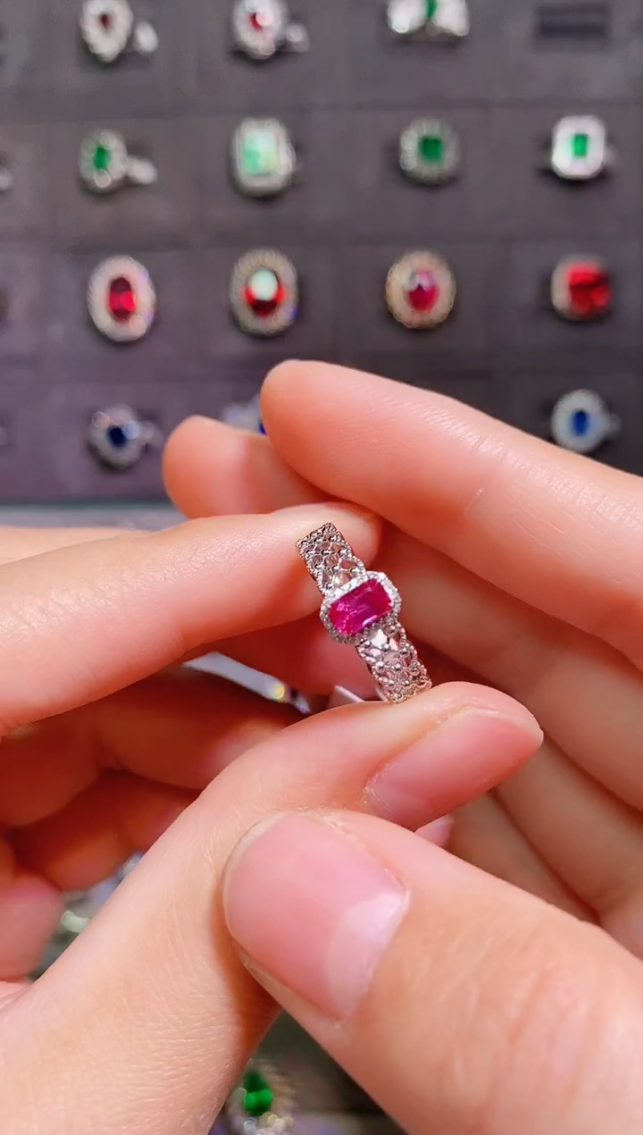 【闪购商品】红宝石18K金戒指18K金镶嵌-