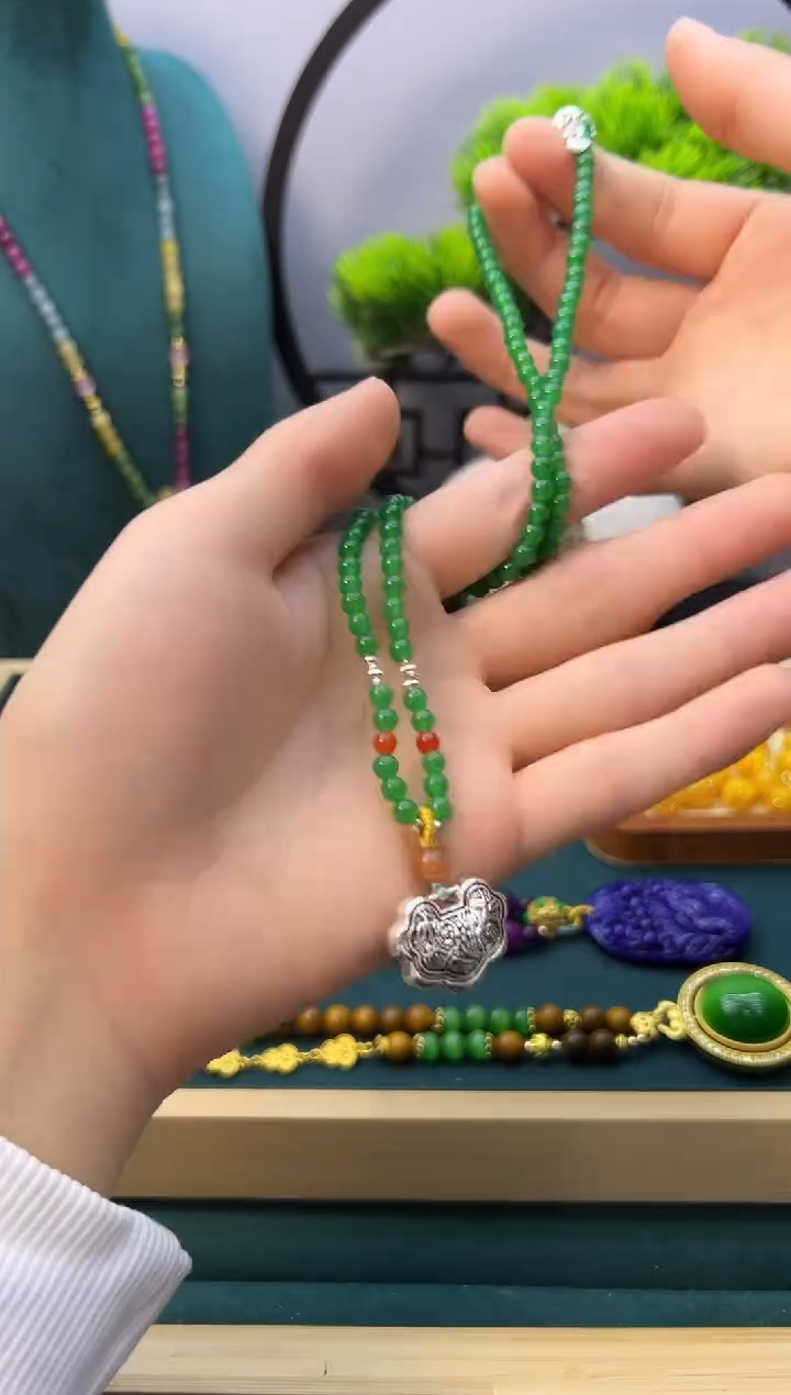 【闪购商品】翡翠耳饰银S925镶嵌X776      