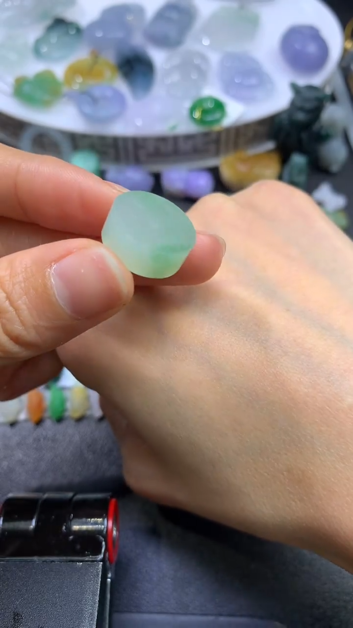 【闪购商品】定制翡翠未镶嵌翡翠