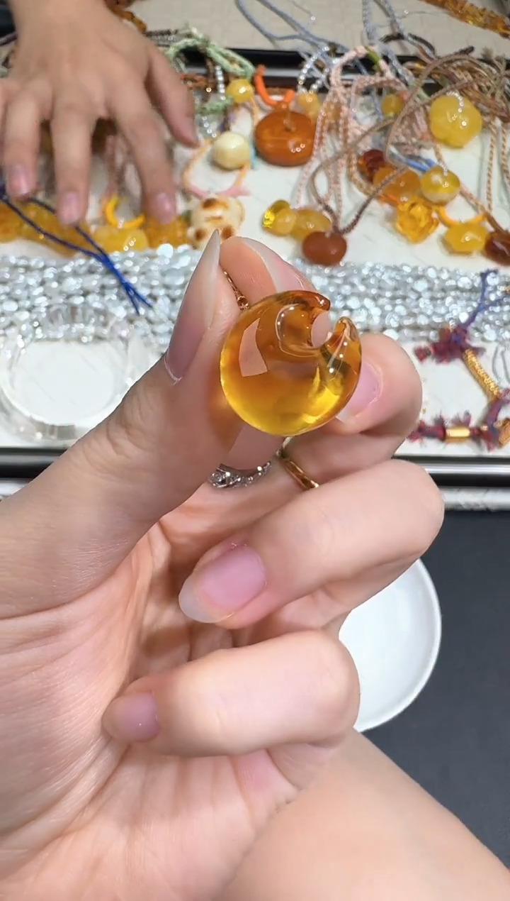 【闪购商品】18K金镶嵌蜜蜡颈饰X0318-1195-110/18k