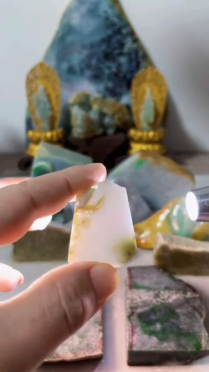 【闪购商品】翡翠吊坠(不含链)未镶嵌A555