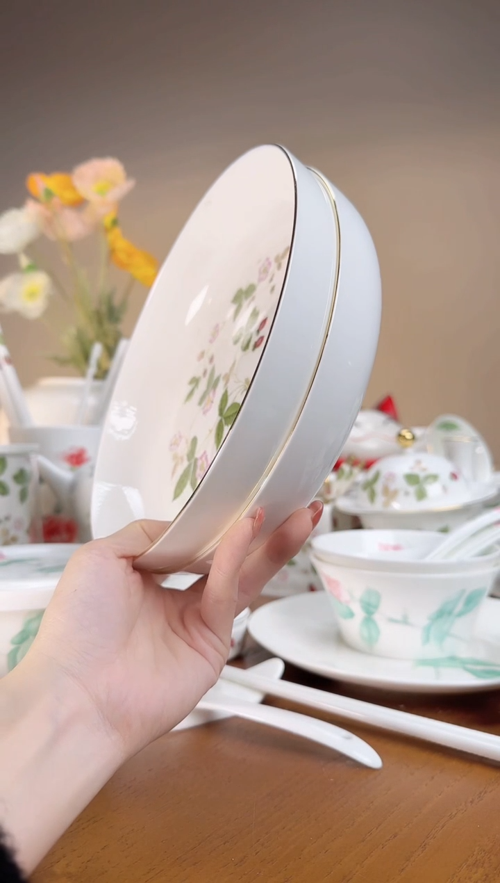 【闪购商品】高骨瓷8寸深盘2个高骨瓷8寸深盘2个