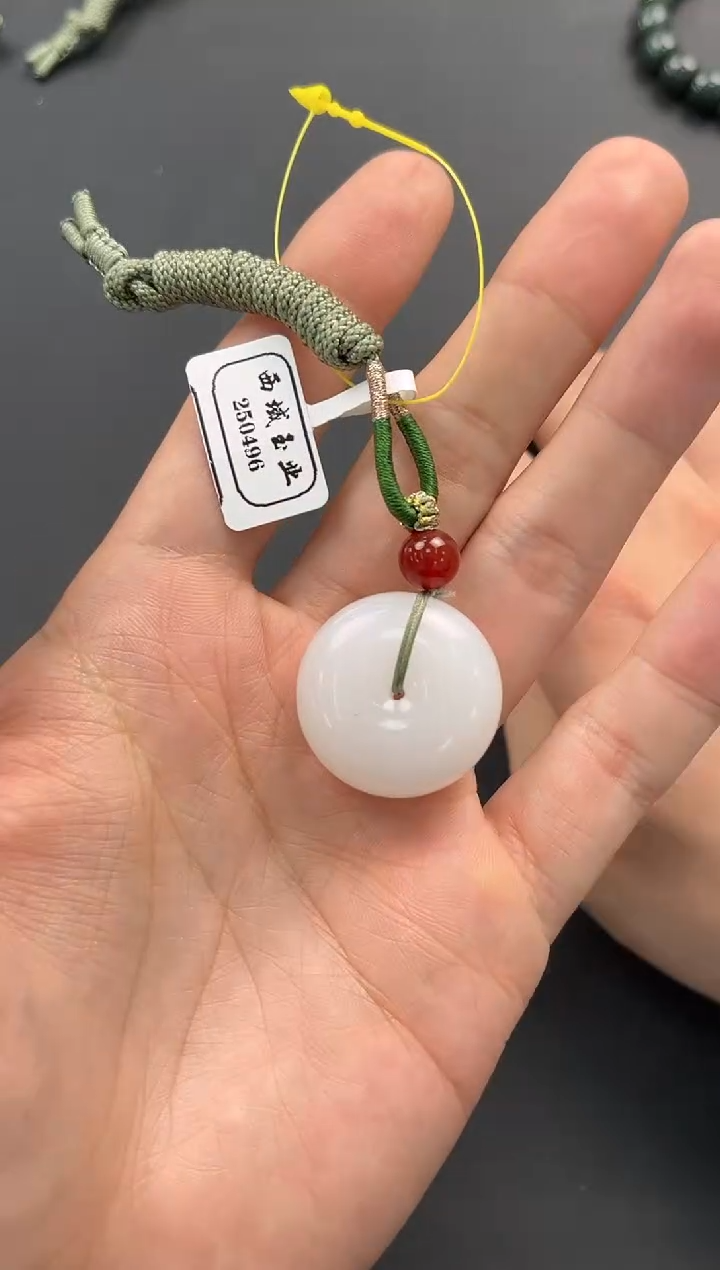 未镶嵌手串和田玉天****L且末天泰白玉平安扣微色差
