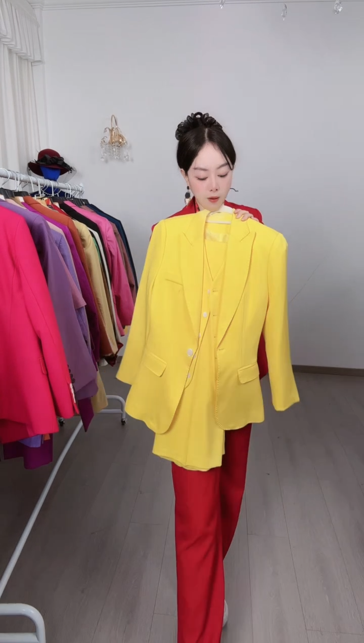 M码黄色喇叭裤三件套（默认微瑕、不退不换）