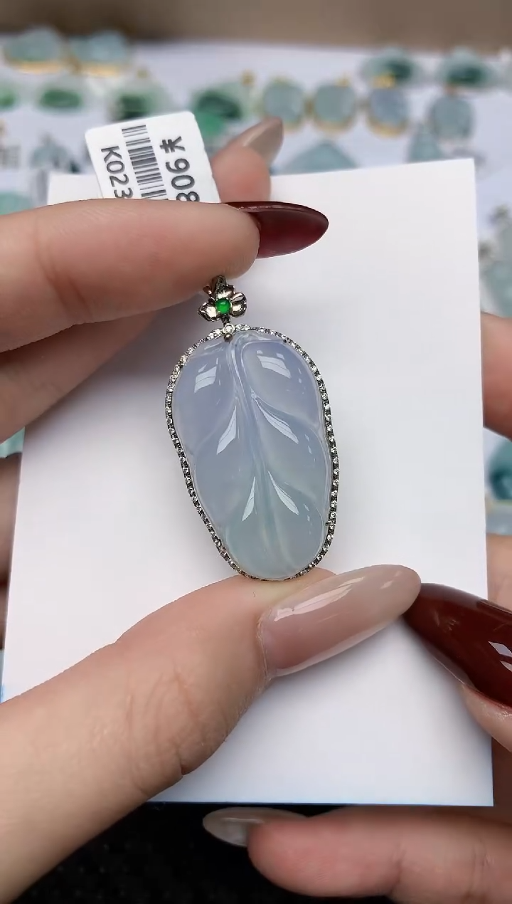 【闪购商品】翡翠颈饰18K金镶嵌天然翡翠a货