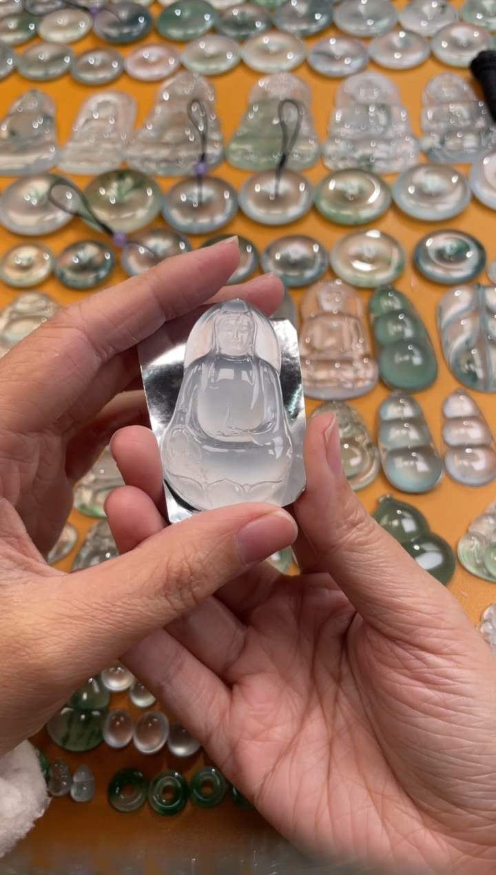 【闪购商品】翡翠吊坠(不含链)未镶嵌观音吊坠
