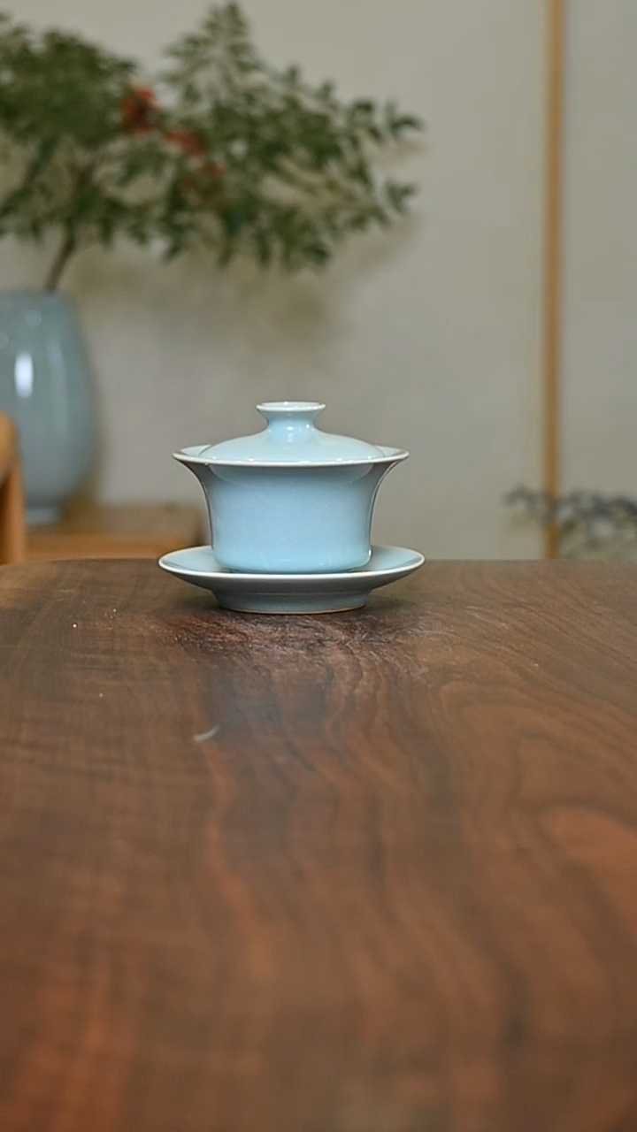 马蹄盖碗 天青 微瑕 朱家汝窑款