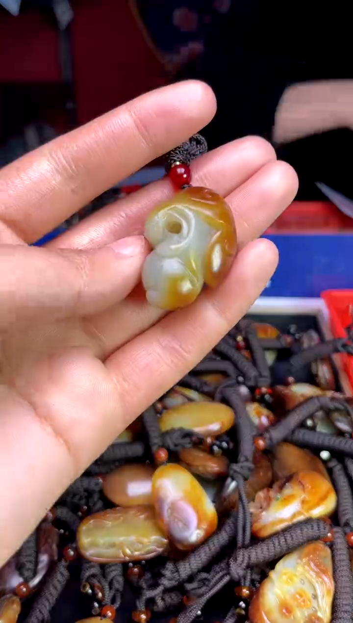 【闪购商品】和田玉未镶嵌颈饰1