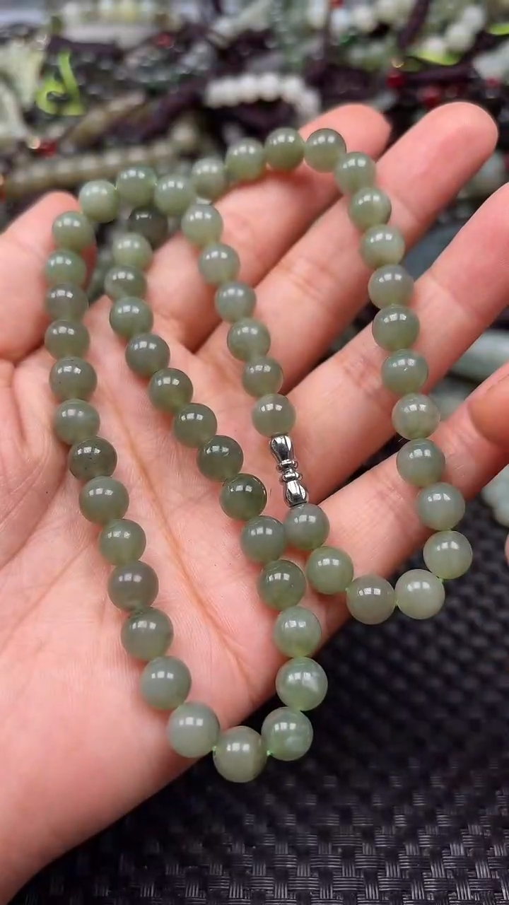 和田玉未镶嵌颈饰1