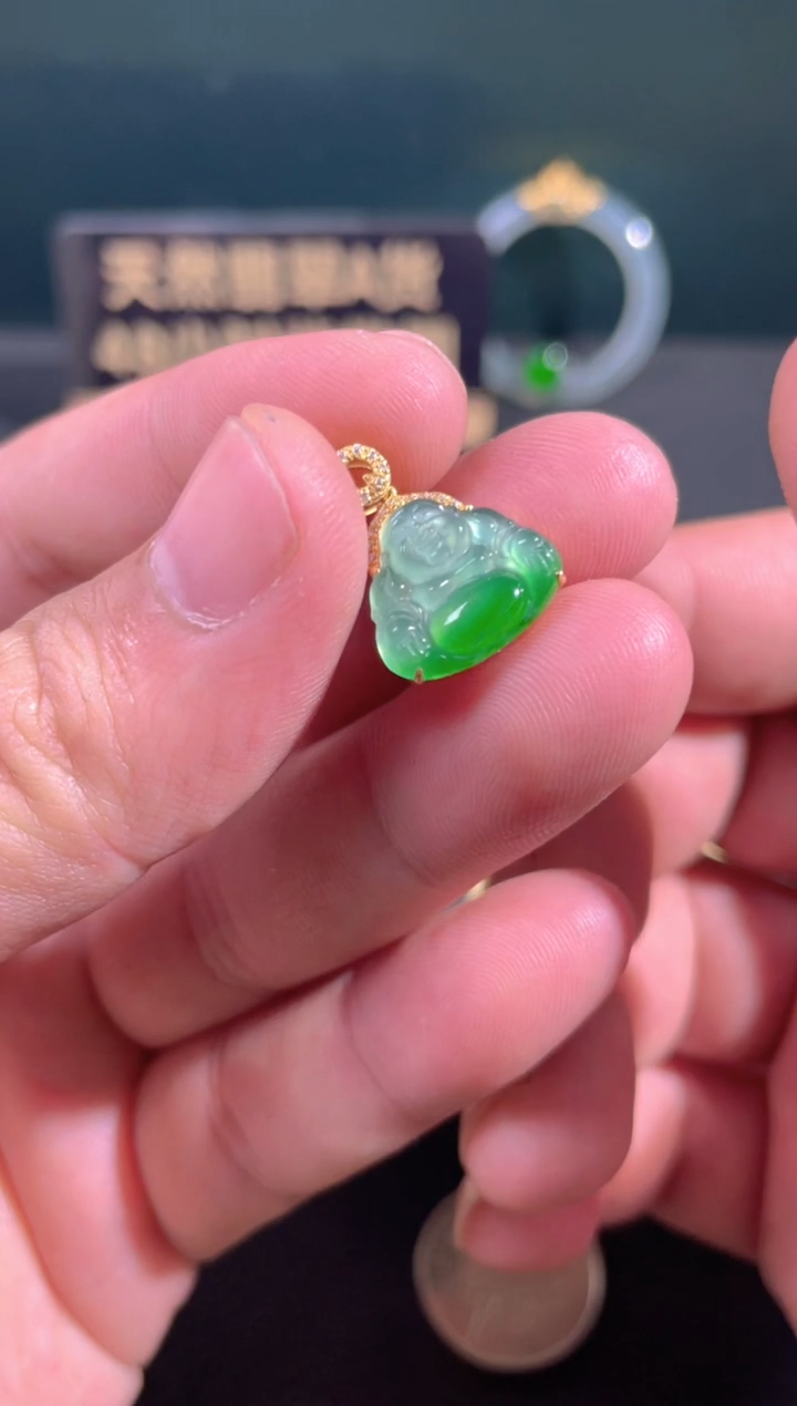 【闪购商品】翡翠颈饰18K金镶嵌翡翠